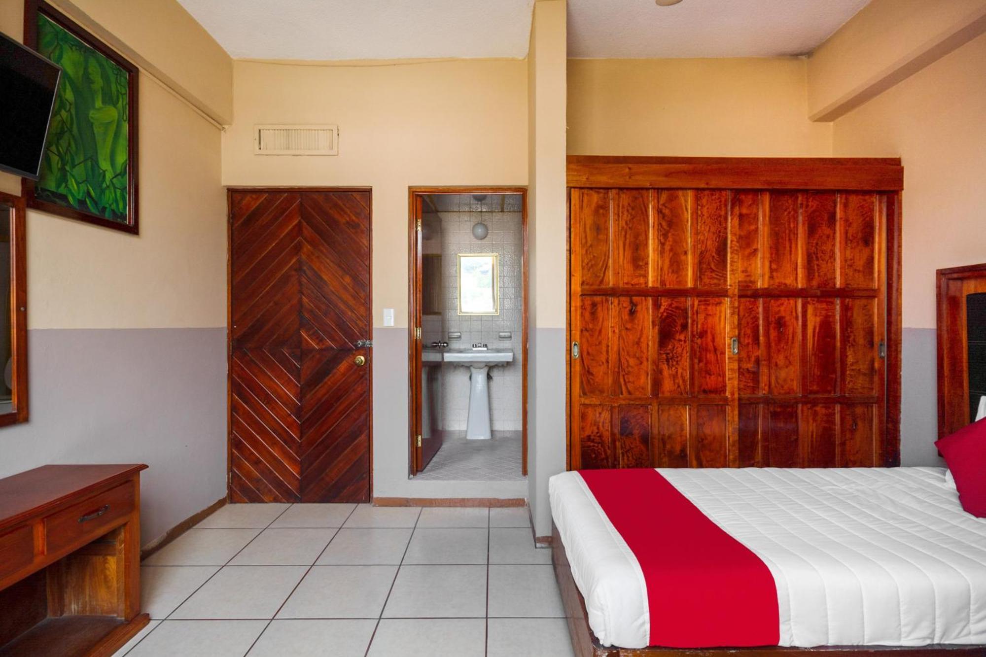 Oyo Hotel Totonacapan, Papantla エクステリア 写真